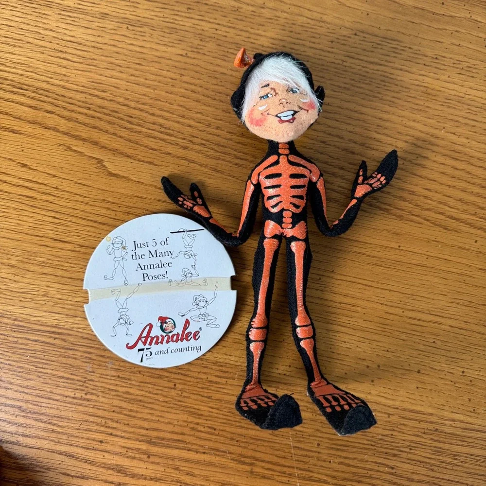 Annalee Mobilitee Lil Skeleton Halloween Doll Orange Black‎ Glitter Sparkle